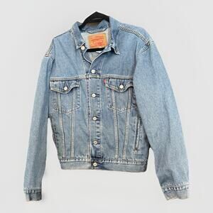 Vintage Levi’s 70507 Denim Trucker Jacket Men’s Size Medium